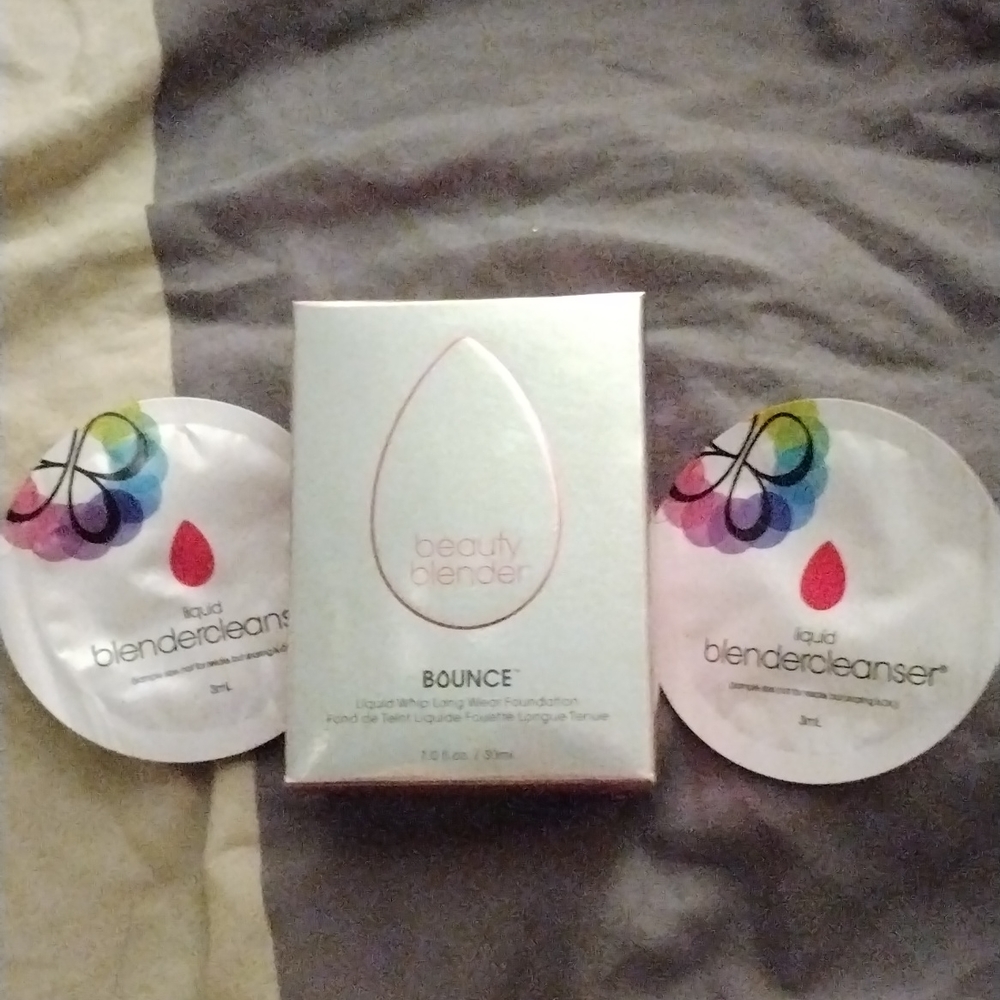 NIB beauty blender foundation